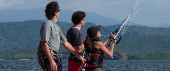 Kite Boarding Costa Rica - Moniteur Kite Boarding Costa Rica Bahia Salinas Guanacaste Playa Copal Riders Ride Ocean Moniteur Départ