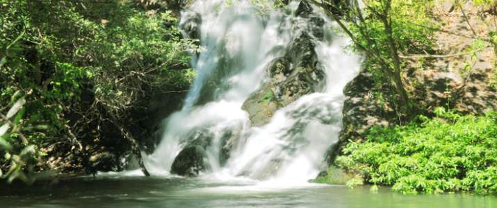 Rio Negro - Cascade Rio Negro Rincon de la Vieja Hacienda Guachipelin Adventure Tours Volcan Cascade Rivière