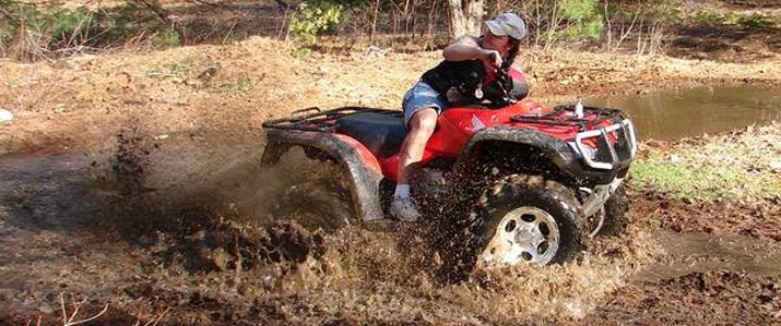 Traversée de rivière Outback quad traversée de rivière samara