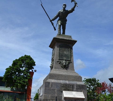 Statue de Juan Santamaria Juan Santamaria, fêtes nationales, folklor, culture, locales, costa rica,
