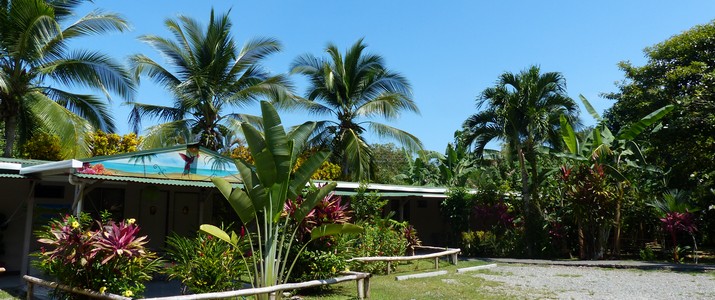 Chambre double Colibri Rouge Cahuita Caraïbes Sud vue hôtel