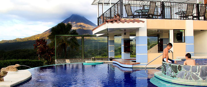 Linda Vista Norte - Piscine, Jacuzzi et Volcan Arenal Hotel Linda Vista Norte Arenal La Fortuna El Castillo Piscine Terrasse Jacuzzi Volcan