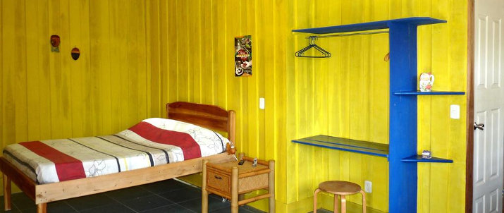 Finca Cantarana - Chambre Finca Cantarana Nicoya Sud Jiracal Montaña Grande Chambre Colorée