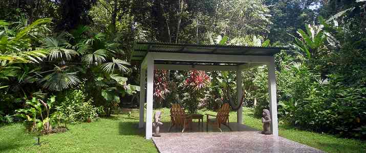 Bungalow dans la forêt El colibri lodge Caraïbes sud Manzanillo bungalow en pleine nature forêt