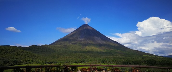 Arenal 1968 Volcan