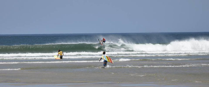 Kelly's Surf shop Kelly's Surf shop plage vagues