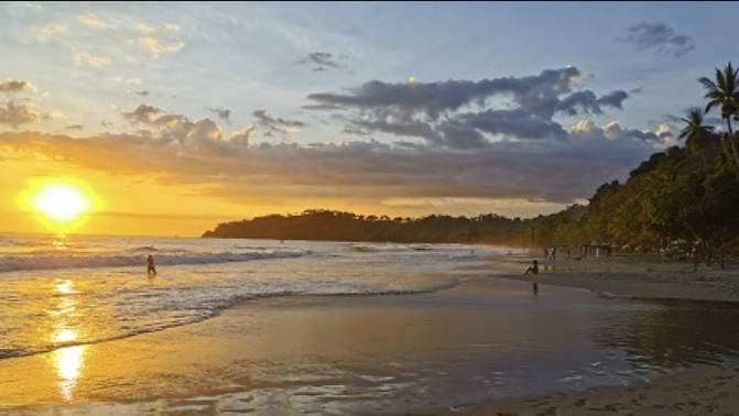 Coucher de soleil plage Costa Rica