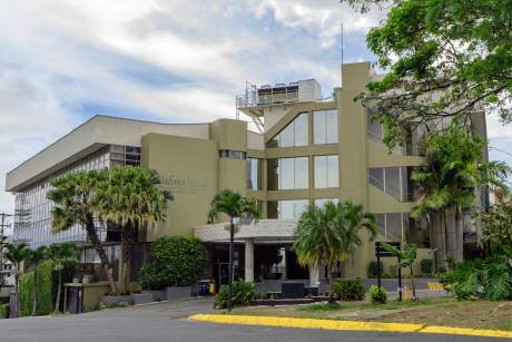 Photo de façade de l'hôtel Palma Real à San José - La Sabana