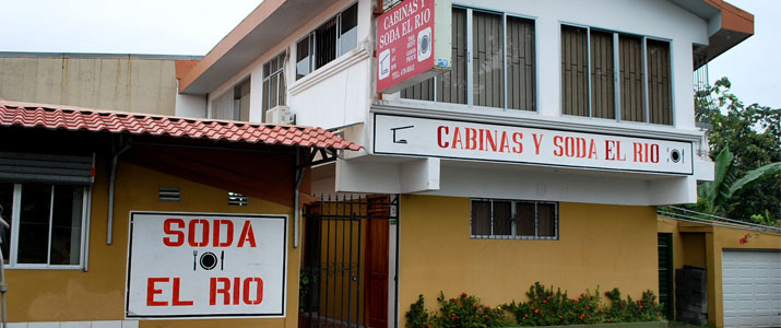 Cabinas y Soda El Rio La Fortuna Hotel Façade