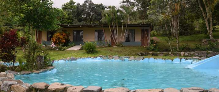 San Isidro del General Ujarras Rocas Calientes Piscine