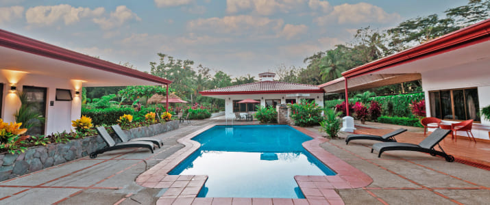 Piscine à l'hôtel Costa Pacifica