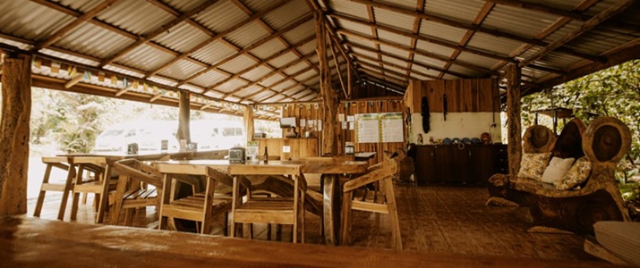 Katira Tree Houses restaurant restaurant, bois, partager, se restaurer, manger