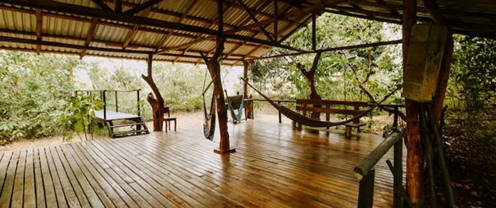 Katira Tree Houses espace commun hamac, bois, terrasse, grand