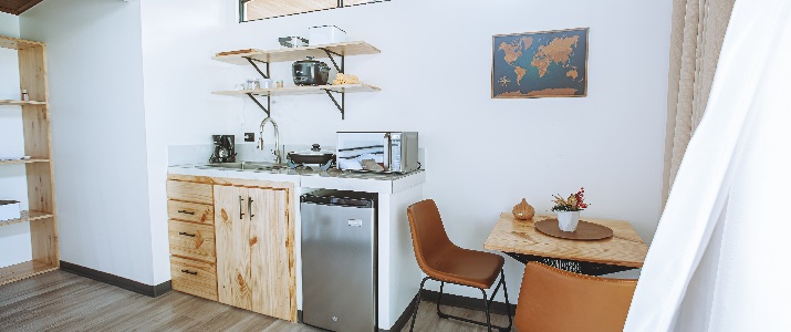 Espace salon salon, cuisine, réfrigérateur, moderne, équipé, confort