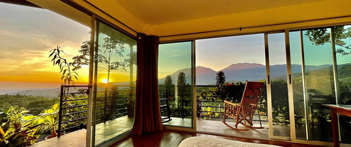 Hotel Boutique Finca 360 - balon avec vue Balcon en coin avec vue sur coucher de soleil