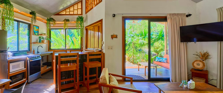 Hébergement du Dragonfly Beach Retreat avec vue sur l’océan au Costa Rica