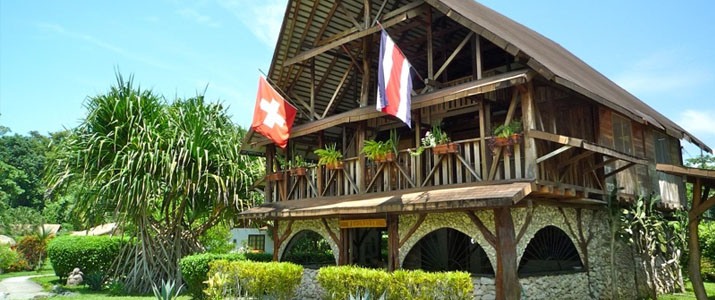 Suizo Loco Lodge Caraïbes Sud Cahuita maison